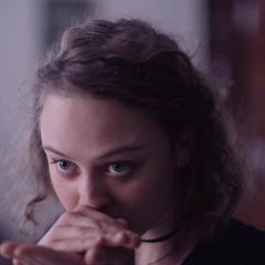 瓦莱里娅要结婚了 - rDRQ2PG8znmF89v9nZgnFFh5ZlF.jpg