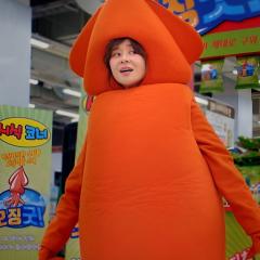 哈啰，我好吗？ - qBKnb4Eu2KtssuOscjJ8xQpuVeT.jpg