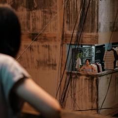隔楼女孩：我们之间的层距 - aU17kaJrI3EEDjperK4RyeCE5qR.jpg